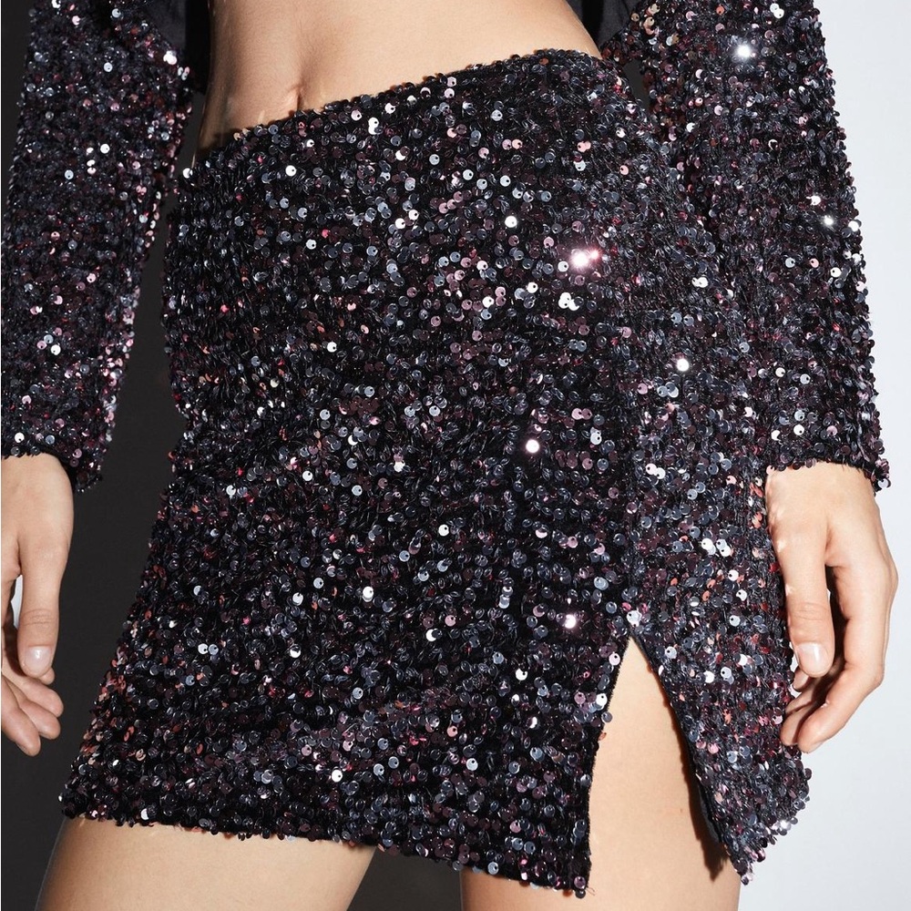 Nasty Gal// Premium Sequin Velvet Mini Skirt